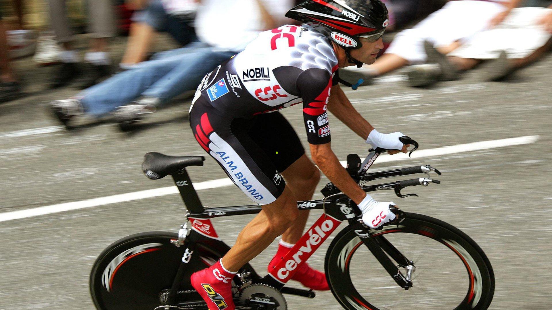 卡纳瓦罗双重奏，两度执教广州队夺双冠，专克中超俱乐部铸就传奇